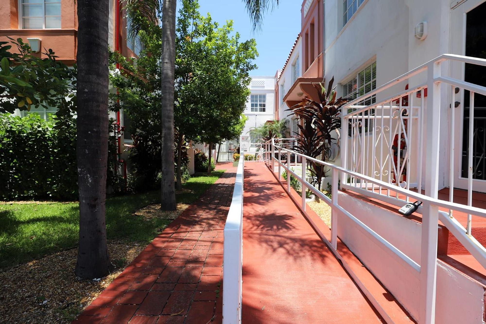 South Beach 2 Bedroom 2 Bathroom Steps To Ocean Drive Miami Beach Exterior photo